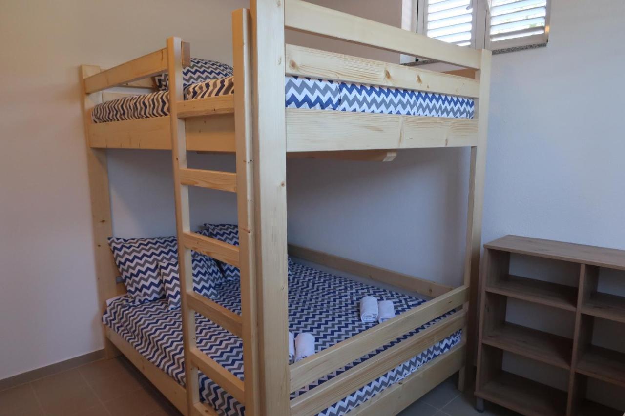 Вилла Robinson Olive Tree Huts Cara Экстерьер фото