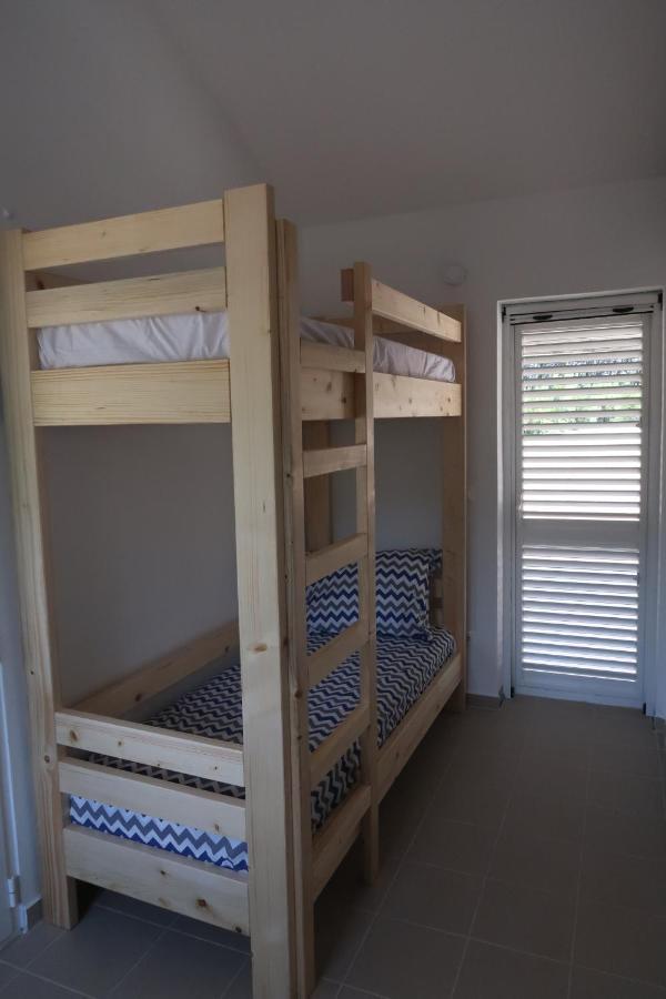 Вилла Robinson Olive Tree Huts Cara Экстерьер фото